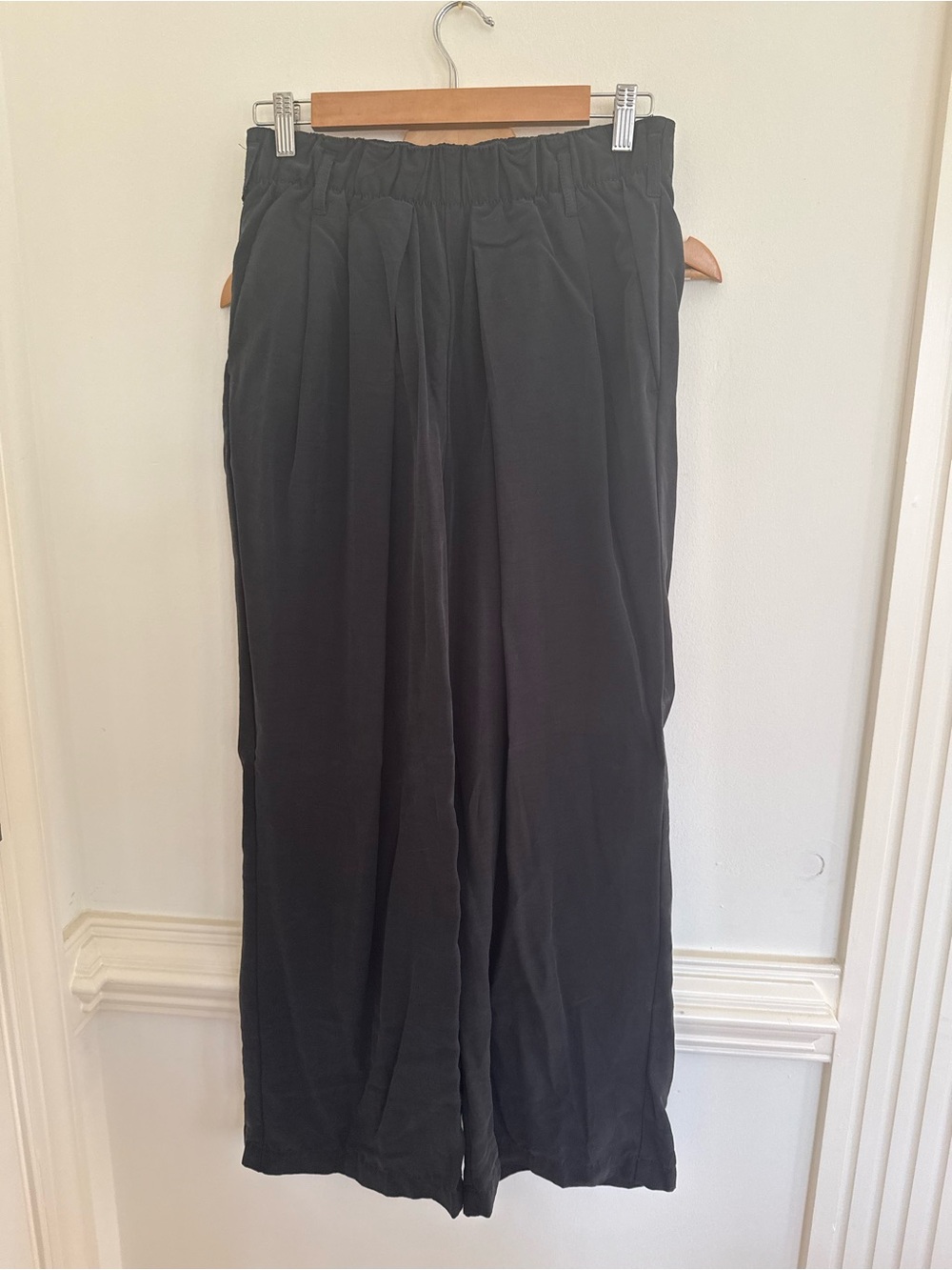 Free People nothin to say Black pleated trouser small - Picture 2 of 4
